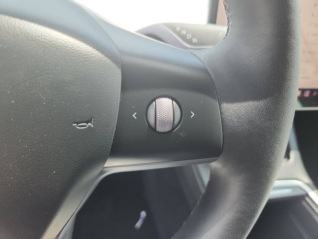 Used 2023 Tesla Model Y Long Range AWD/4WD image 17