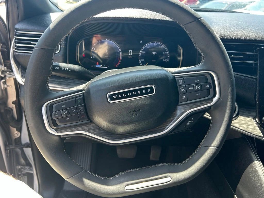 Used 2022 Jeep Wagoneer Series II AWD/4WD image 20