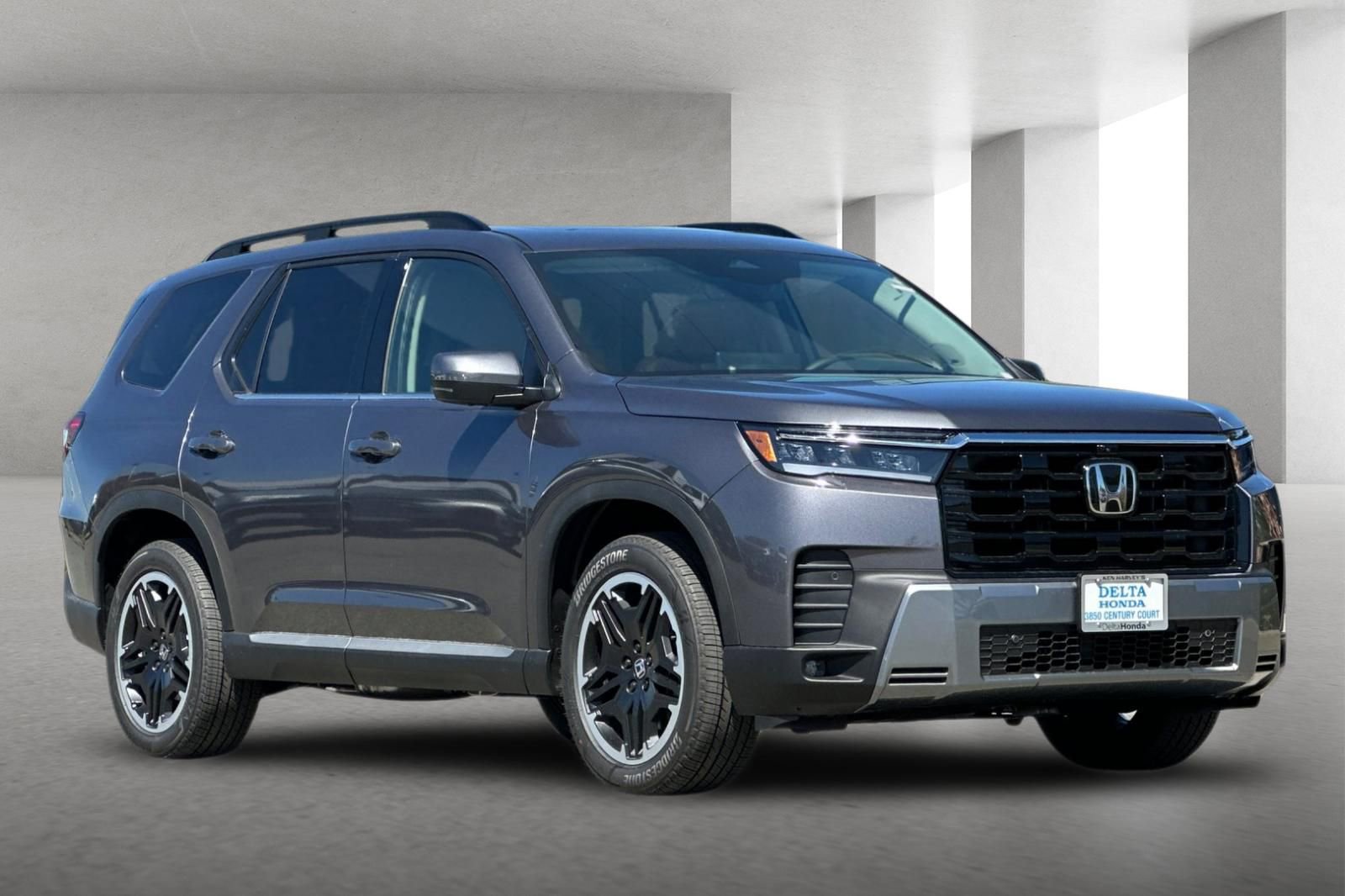 New 2026 Honda Pilot Touring image 2