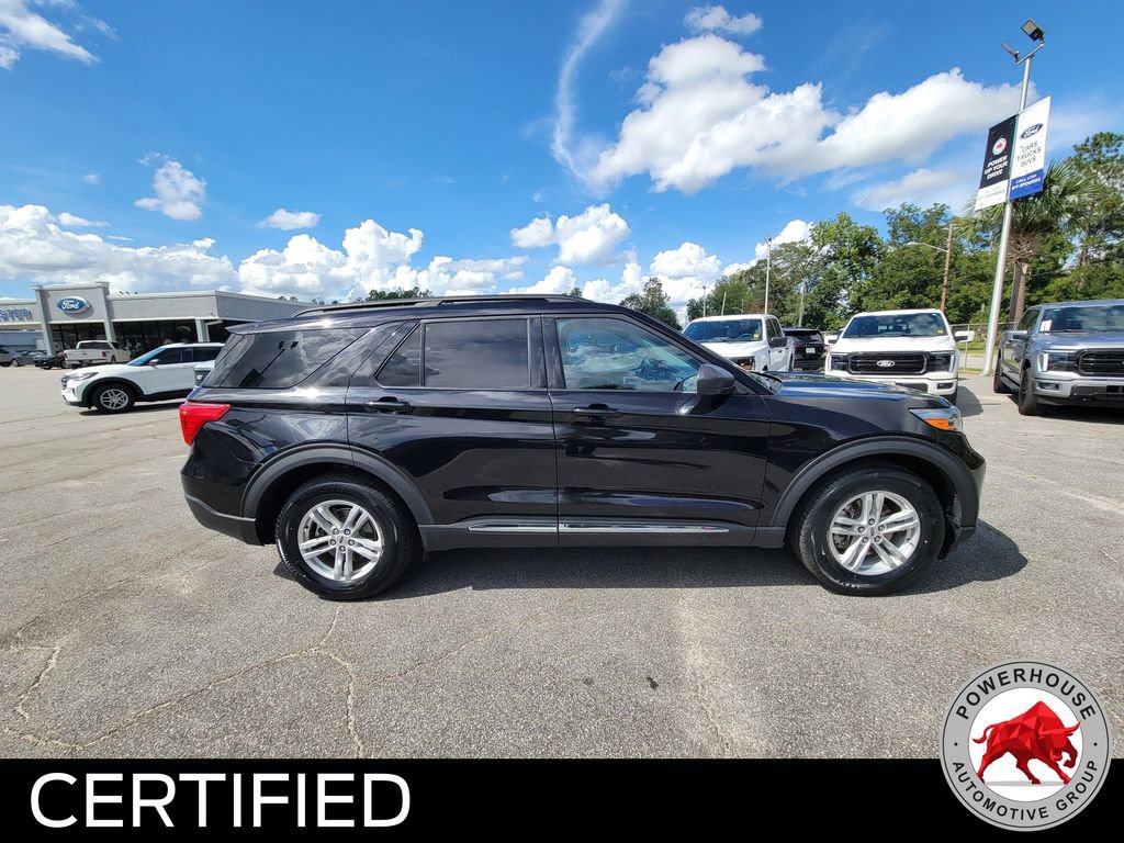 Certified 2024 Ford Explorer XLT w/ Equipment Group 202A RWD image 8