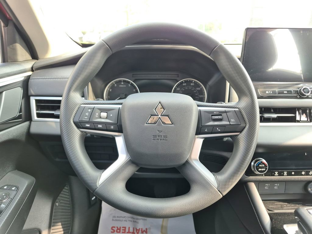 New 2026 Mitsubishi Outlander ES FWD image 23