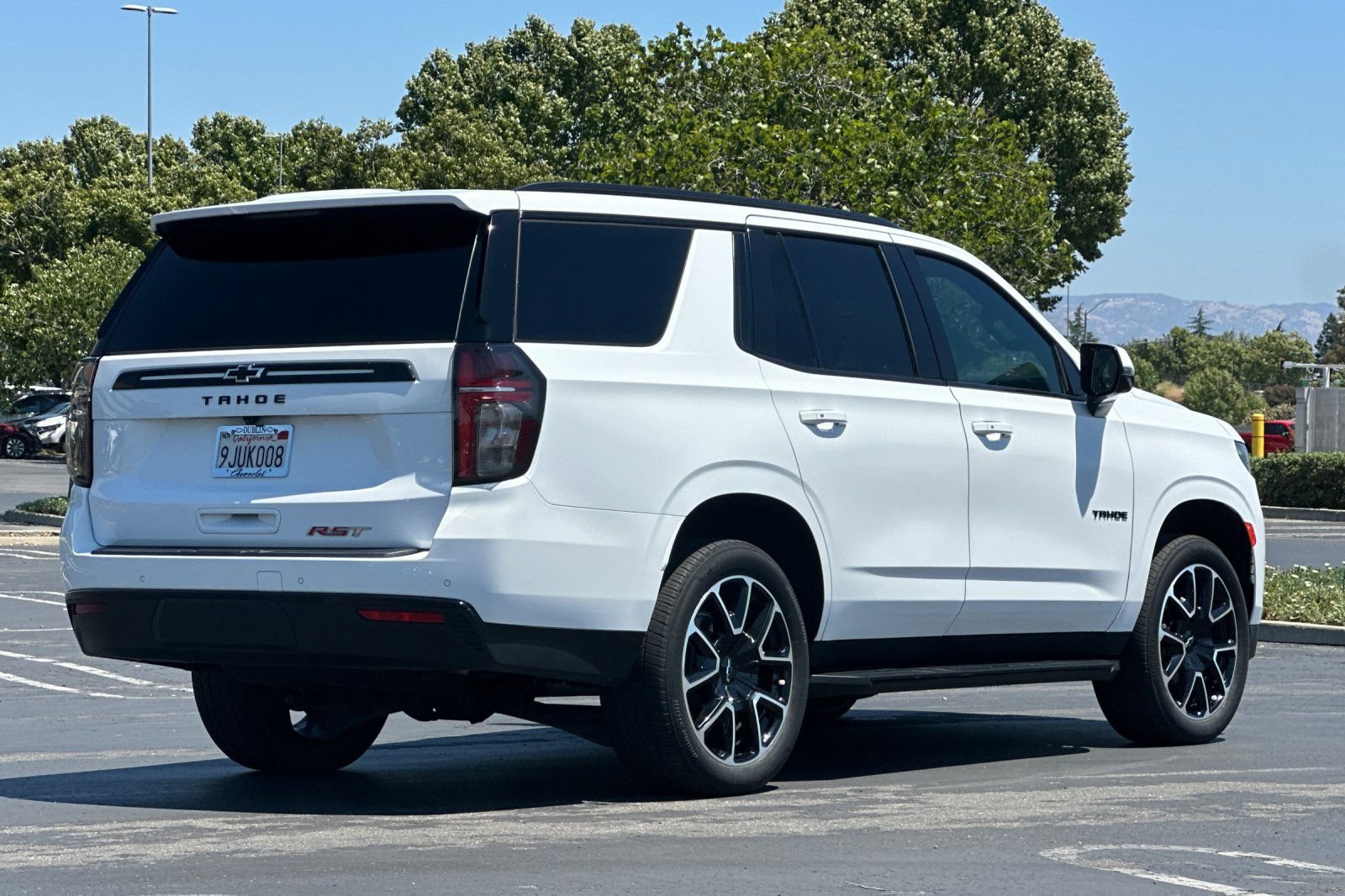 Used 2023 Chevrolet Tahoe RST w/ Luxury Package AWD/4WD image 4