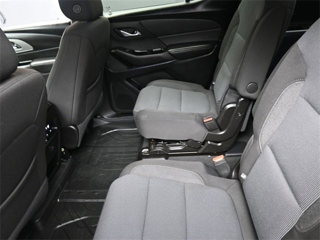 Used 2023 Chevrolet Traverse LT image 23