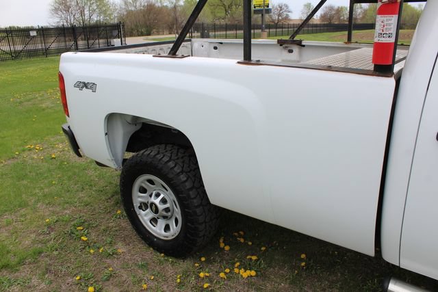 Used 2014 Chevrolet Silverado 3500 W/T AWD/4WD image 9