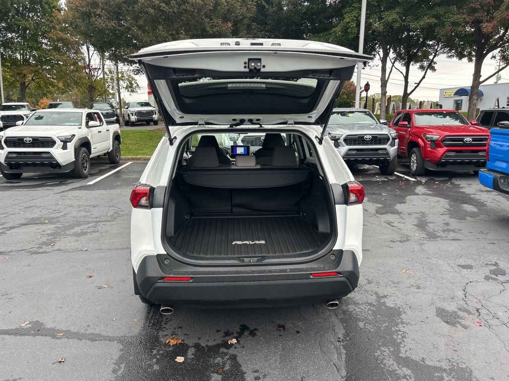 New 2025 Toyota RAV4 XLE image 18