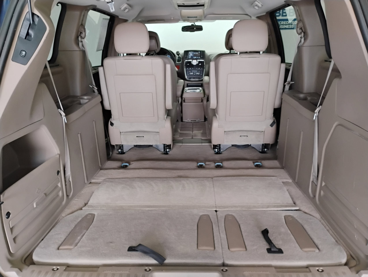 Used 2016 Chrysler Town & Country Touring image 43