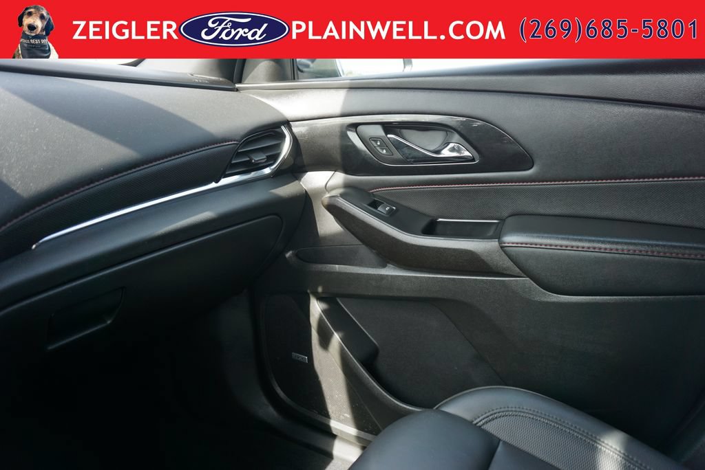 Used 2023 Chevrolet Traverse RS AWD/4WD image 36