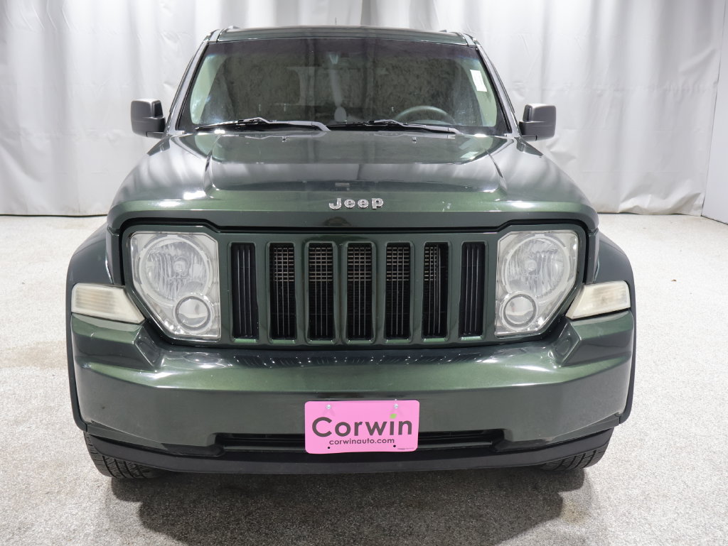 Used 2012 Jeep Liberty Sport AWD/4WD image 8