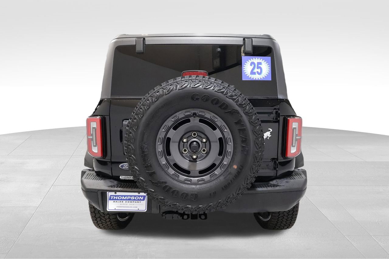 Used 2025 Ford Bronco Badlands AWD/4WD image 3