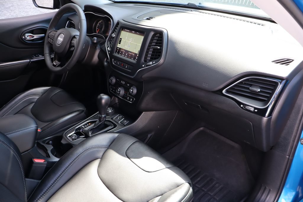 Used 2023 Jeep Cherokee Altitude Lux AWD/4WD image 29