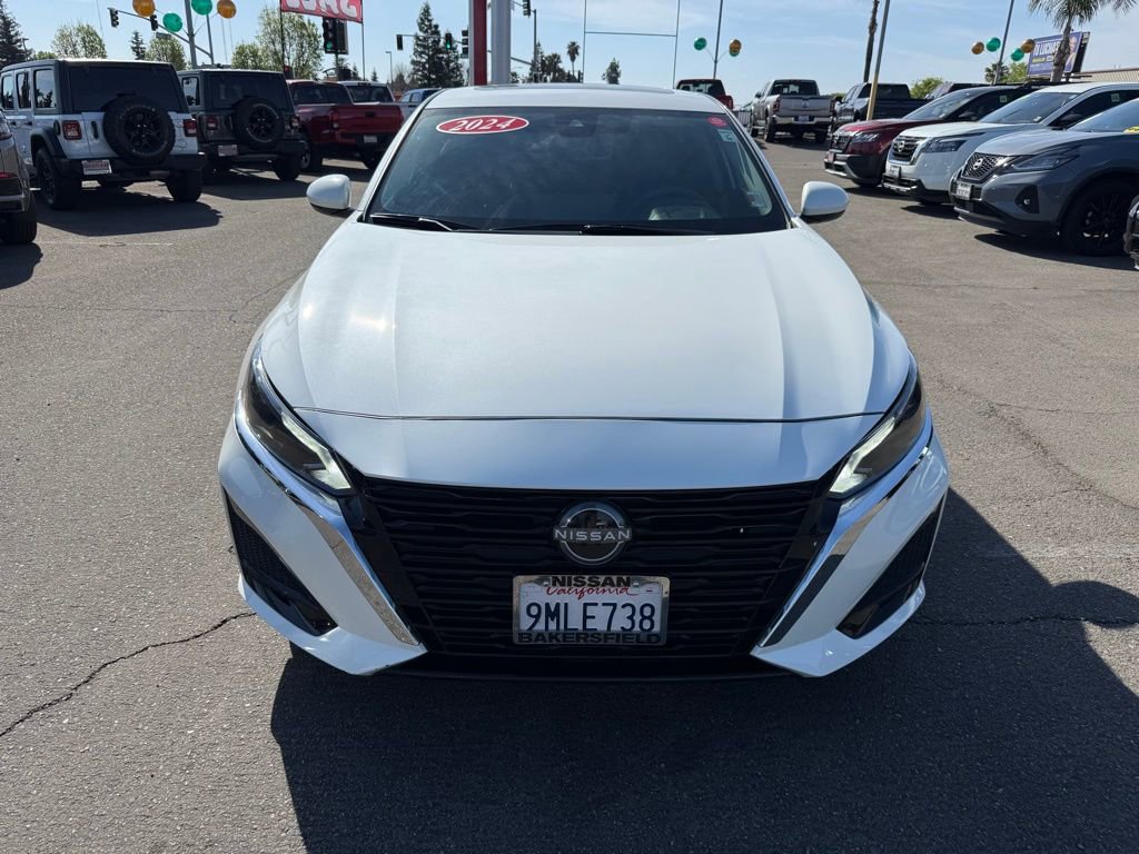 Certified 2024 Nissan Altima 2.5 SV w/ SV Premium Package image 2