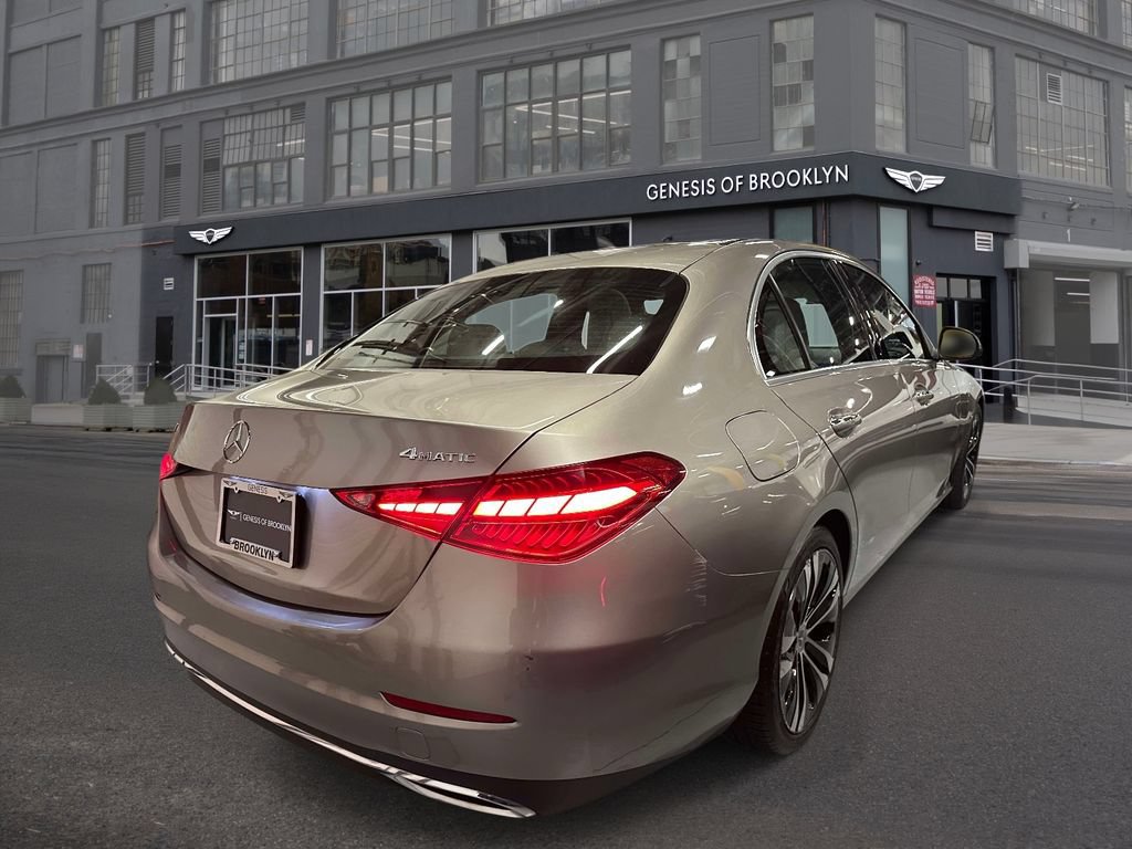 Used 2022 Mercedes-Benz C 300 4MATIC Sedan image 4