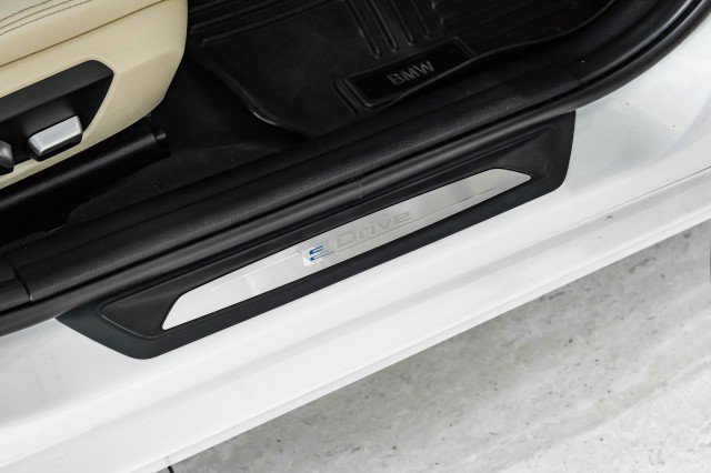 Used 2018 BMW 330e RWD image 48