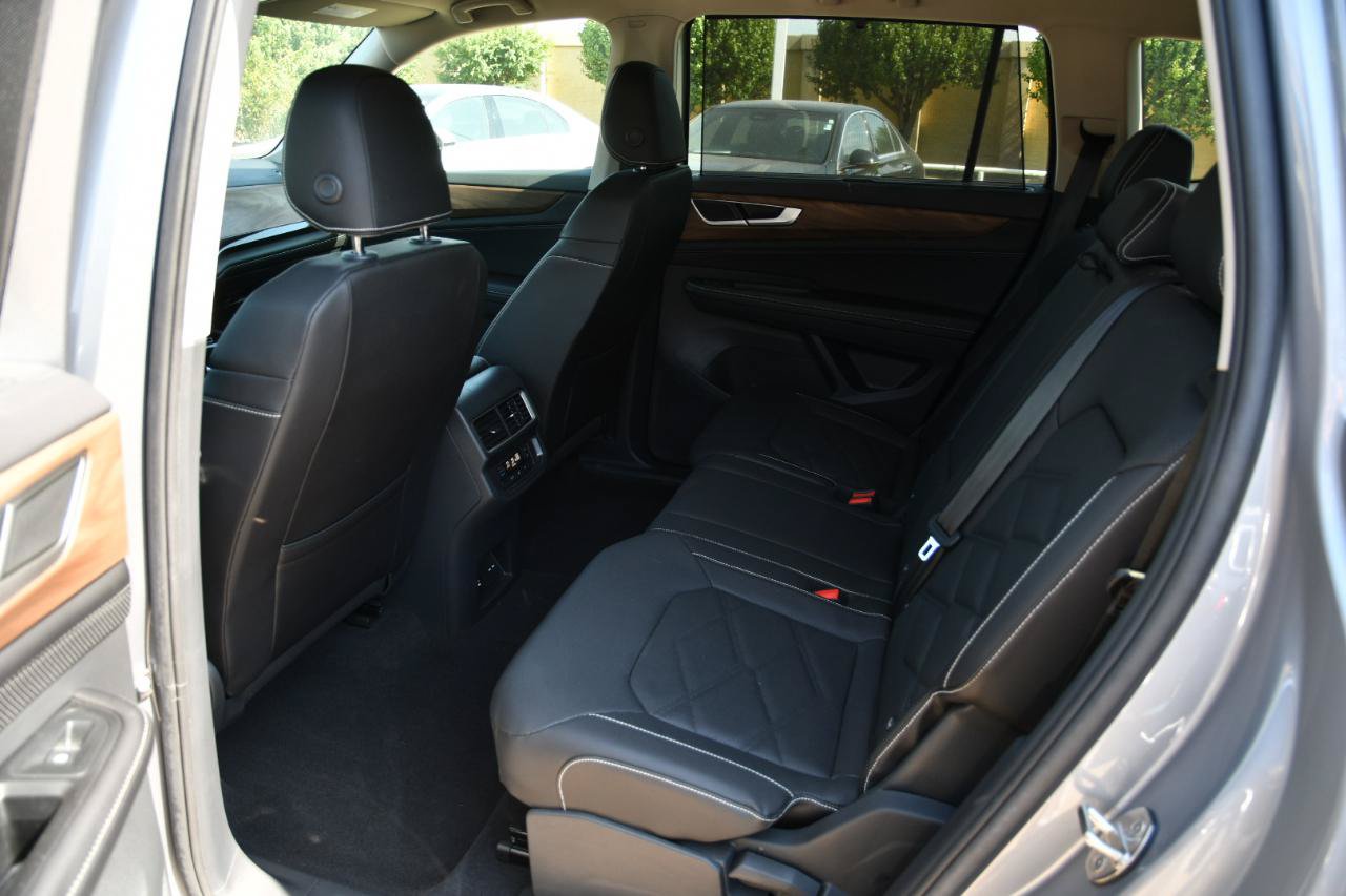 Used 2026 Volkswagen Atlas SE FWD image 31