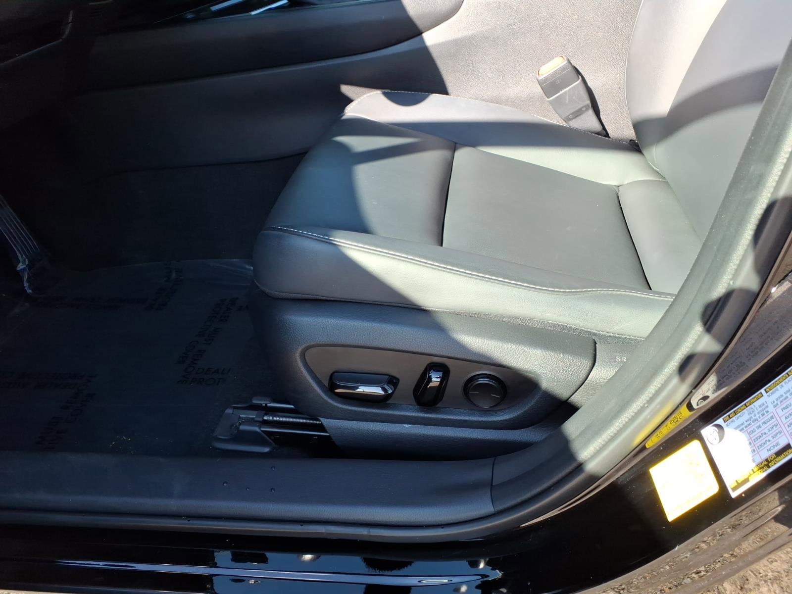 Certified 2024 Lexus UX 250h AWD image 17