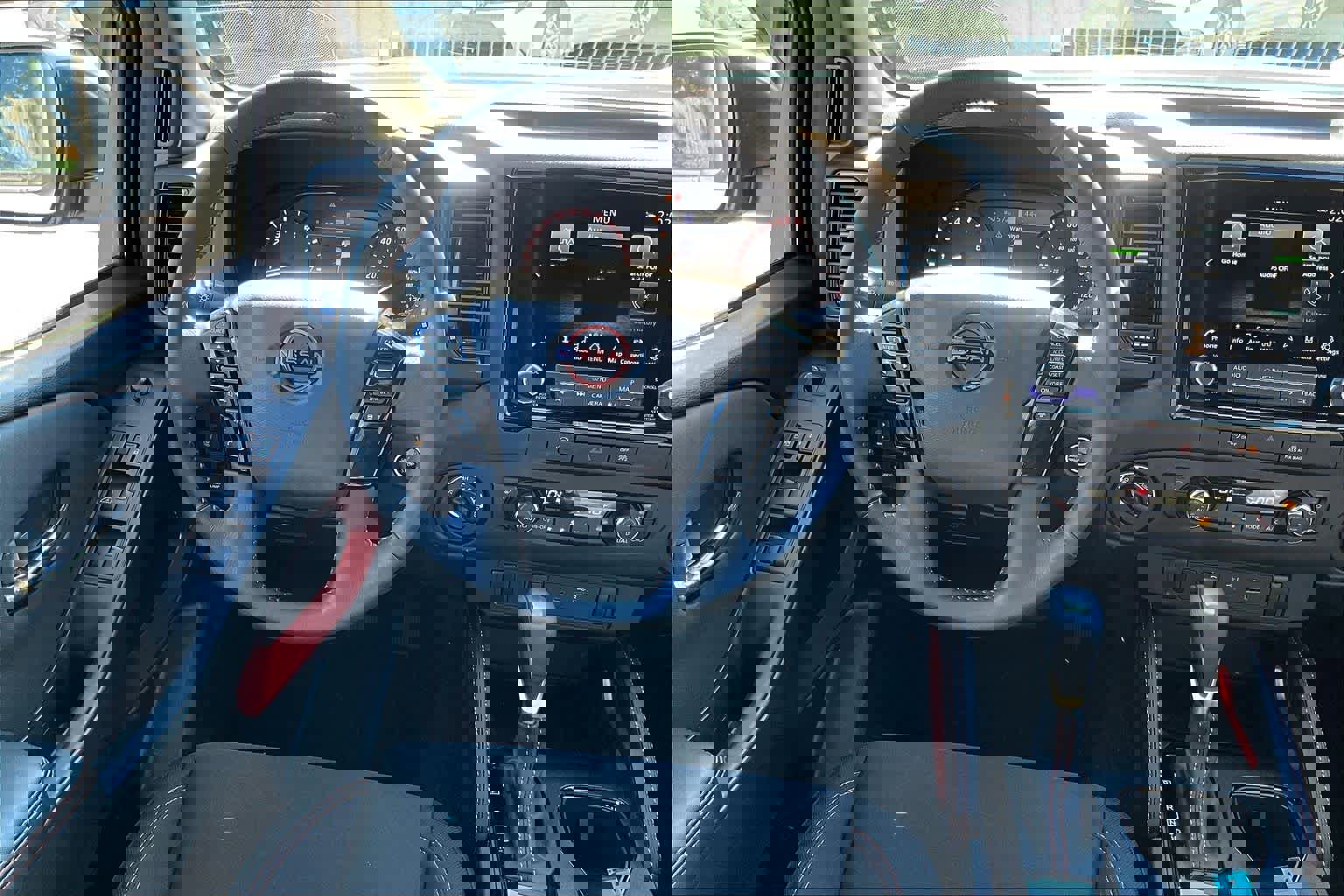 Used 2023 Nissan Frontier PRO-4X w/ Technology Package image 5