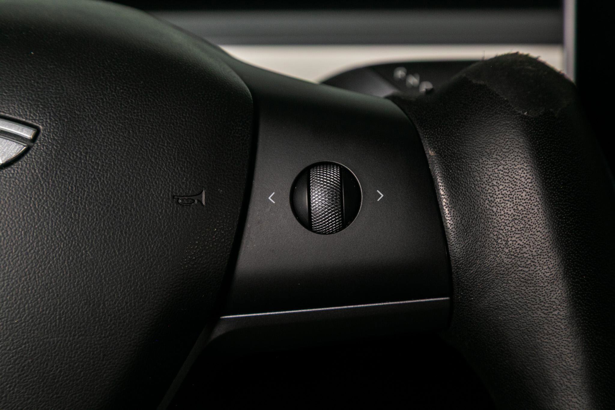 Used 2021 Tesla Model Y Performance image 38