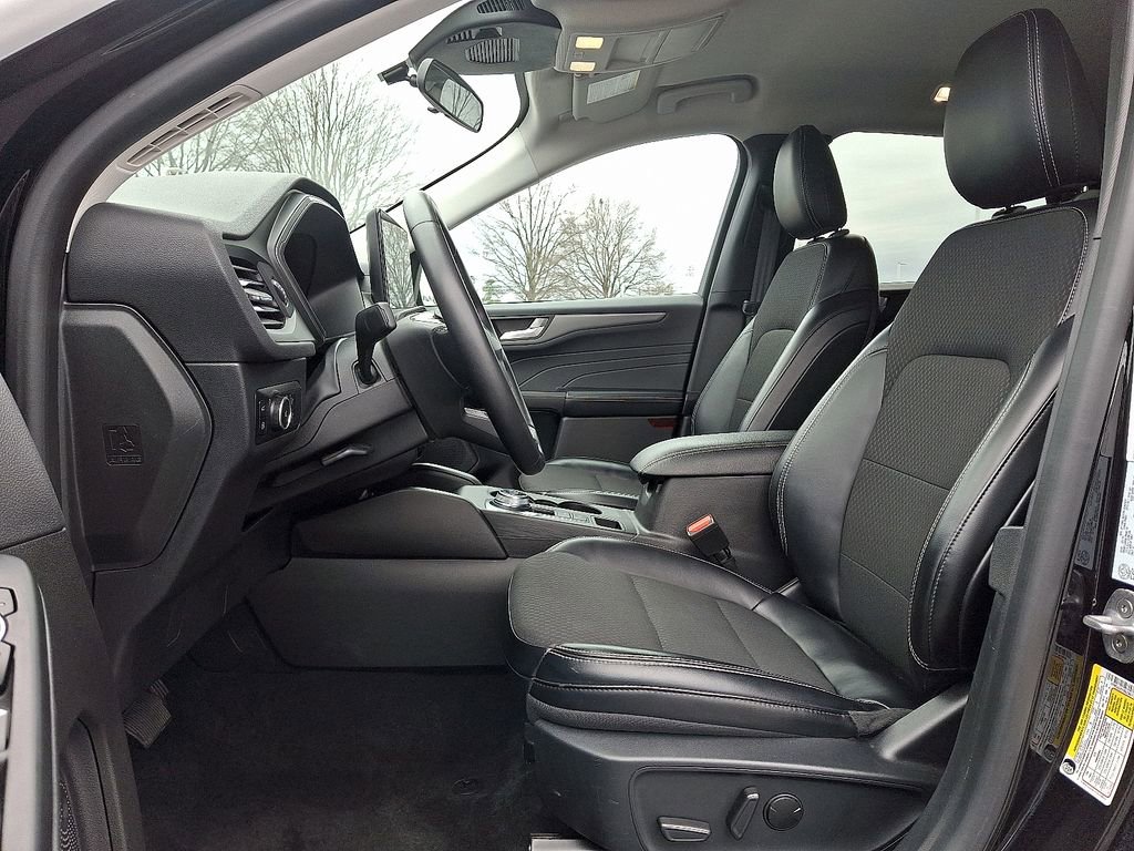 Used 2024 Ford Escape SE image 13