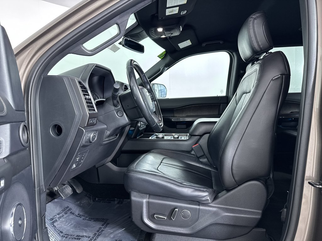 Used 2018 Ford Expedition Max Limited w/ Driver Assistance Package AWD/4WD image 5