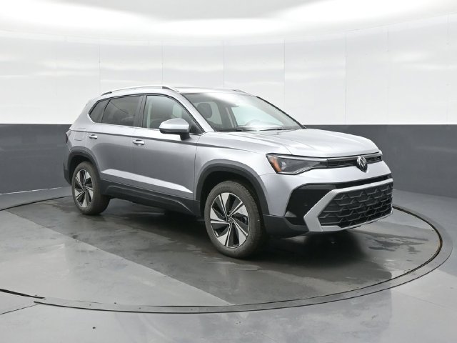 New 2026 Volkswagen Taos SE AWD/4WD image 1