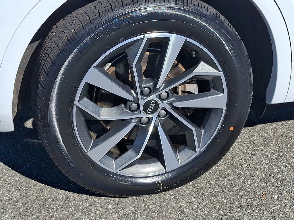 Certified 2023 Audi Q5 2.0T Premium Plus AWD/4WD image 9