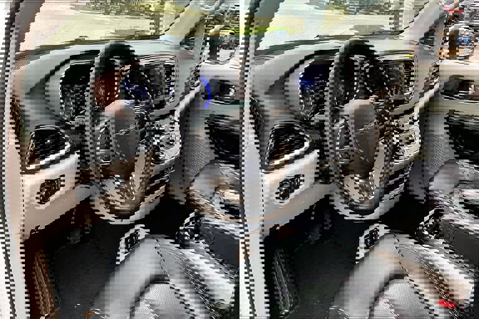 Used 2021 Chrysler Voyager Lxi image 17