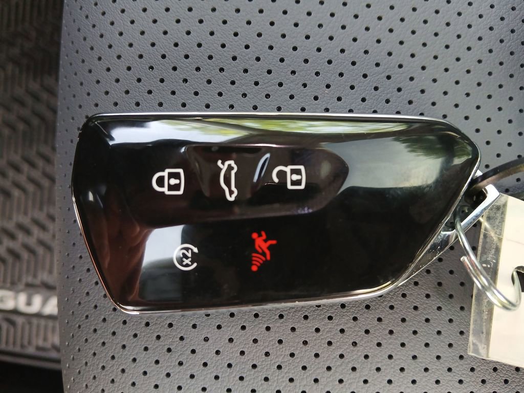 New 2026 Volkswagen Tiguan SE image 28