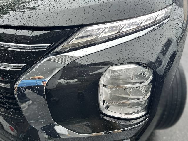 Used 2025 Mitsubishi Outlander ES FWD image 9