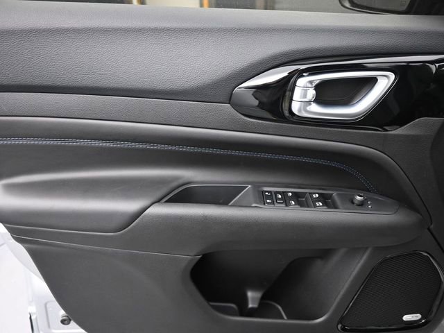 New 2025 Jeep Compass Limited w/ High Altitude Package image 12