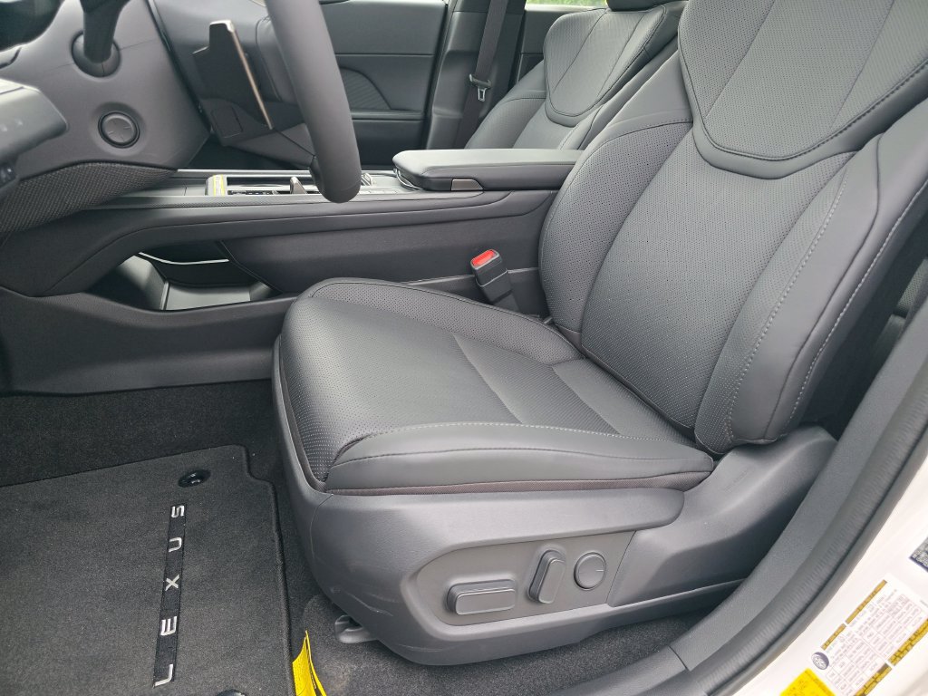 New 2026 Lexus ES 350h w/ Convenience Package FWD image 6