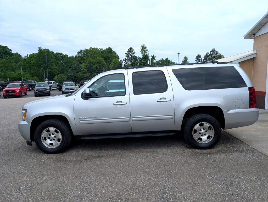 Used 2012 Chevrolet Suburban LT w/ Luxury Package image 8