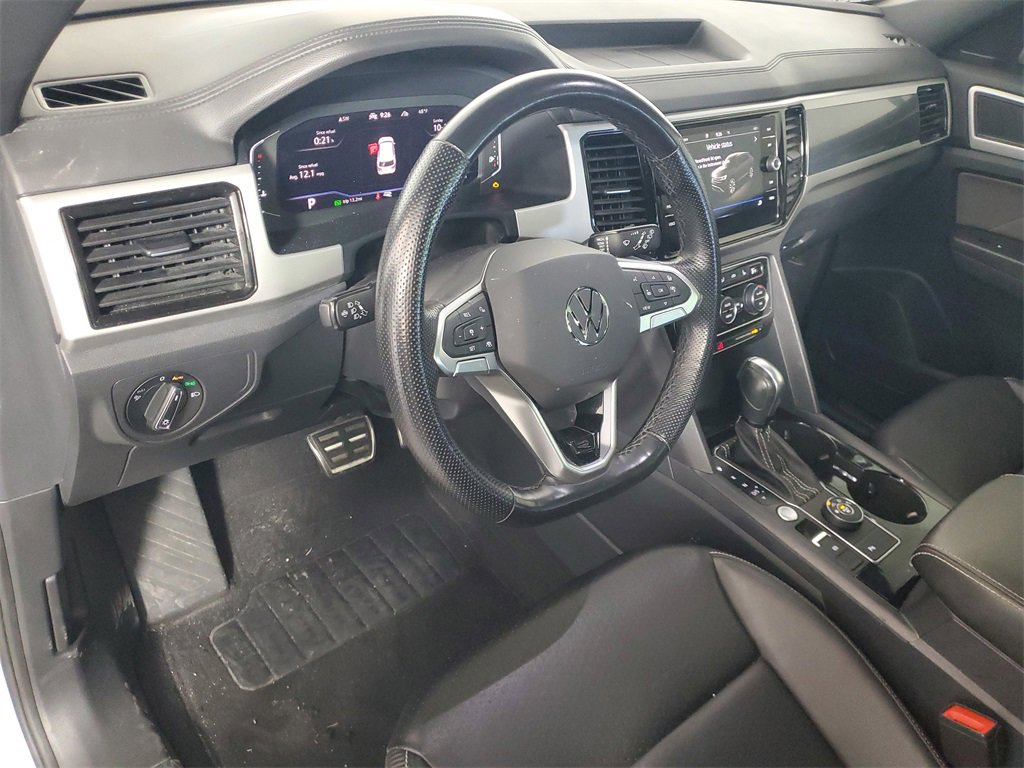 Used 2023 Volkswagen Atlas Cross Sport SEL R-Line image 11