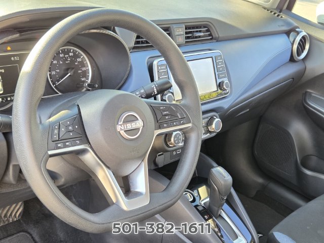 Used 2025 Nissan Versa SV FWD image 8