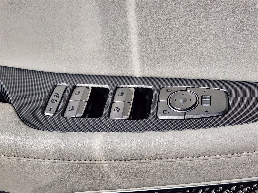 Used 2021 Hyundai Palisade Limited image 4