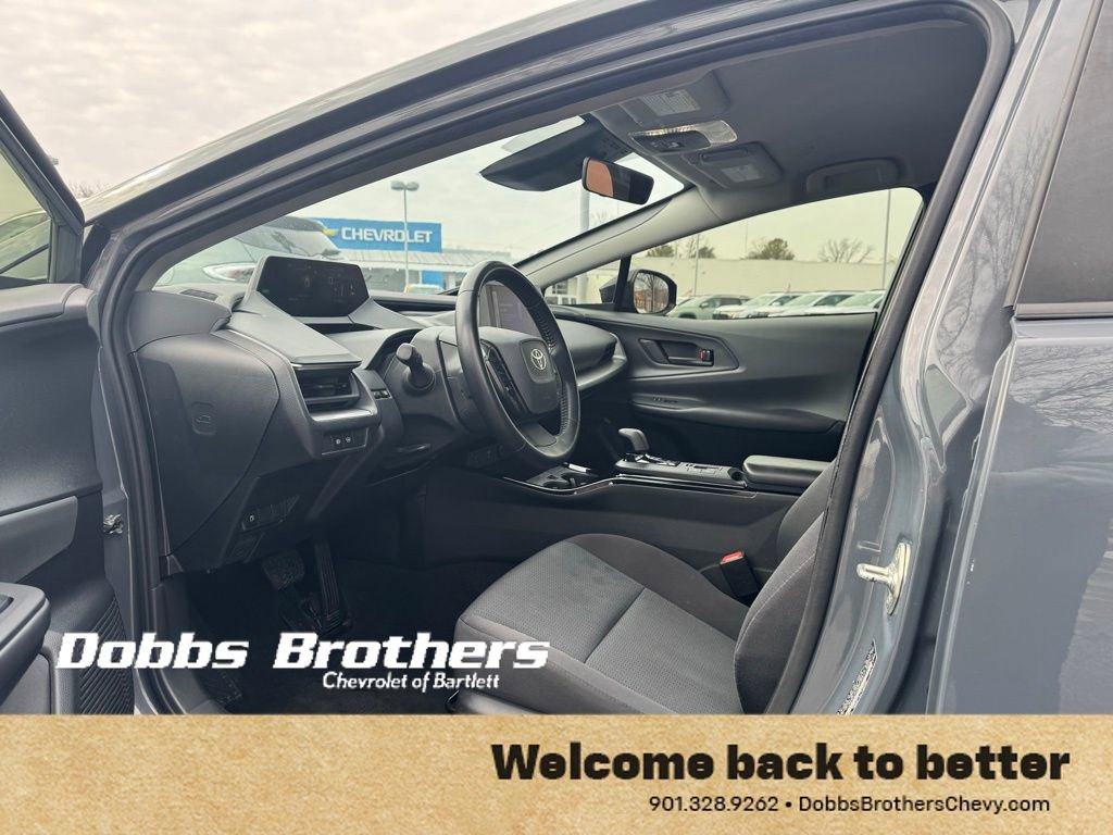 Used 2024 Toyota Prius LE image 9