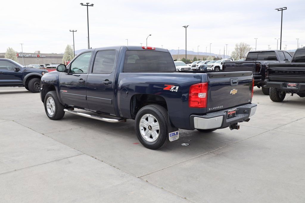 Used 2007 Chevrolet Silverado 1500 LTZ w/ Max Trailering Pack image 4