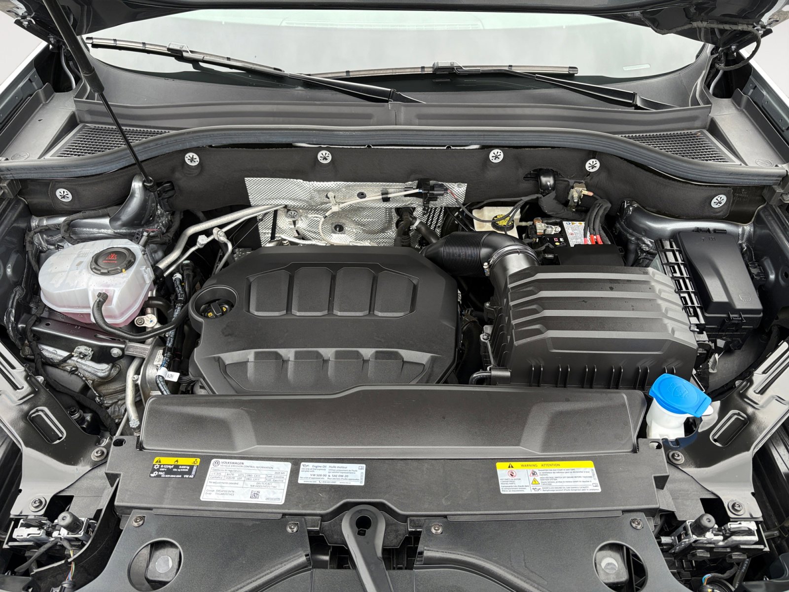 Certified 2025 Volkswagen Atlas SE FWD image 27