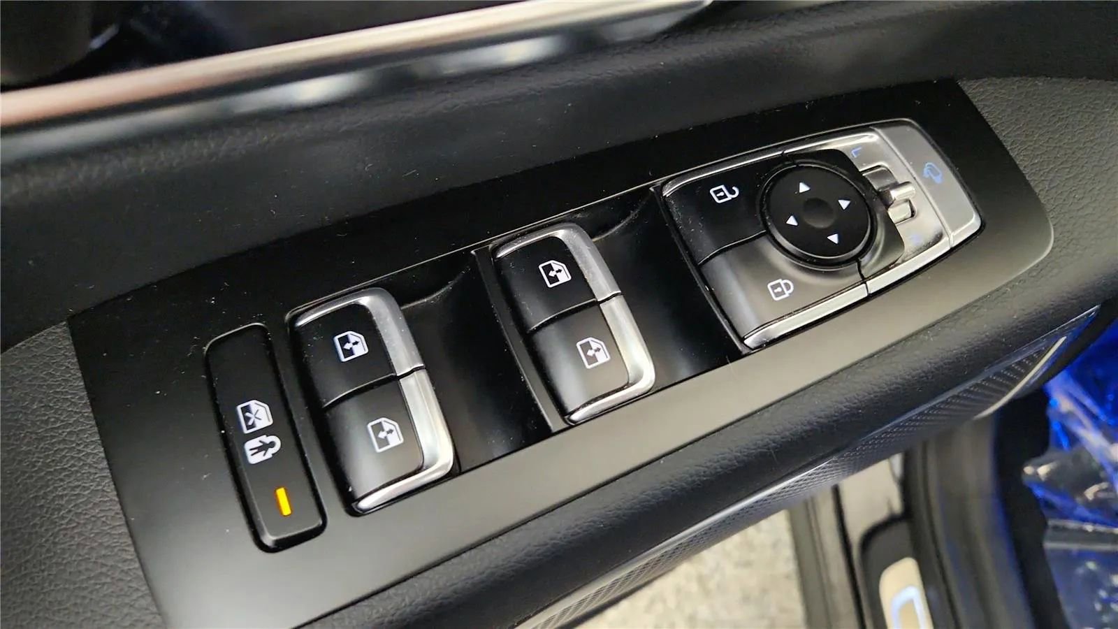 Used 2022 Kia Telluride SX w/ SX Prestige Package image 32