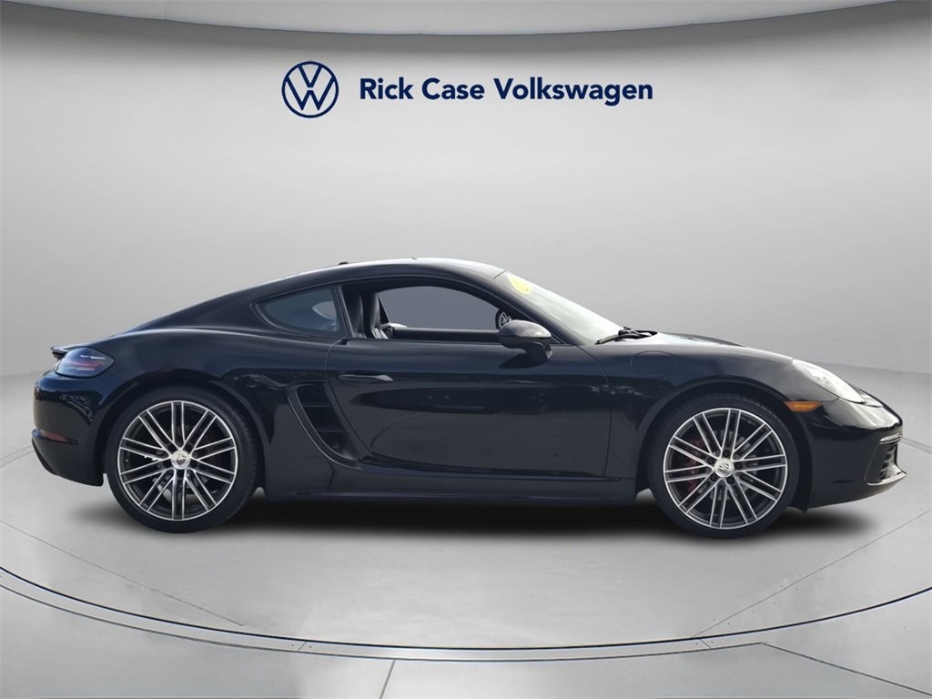 Used 2018 Porsche 718 Cayman S image 3