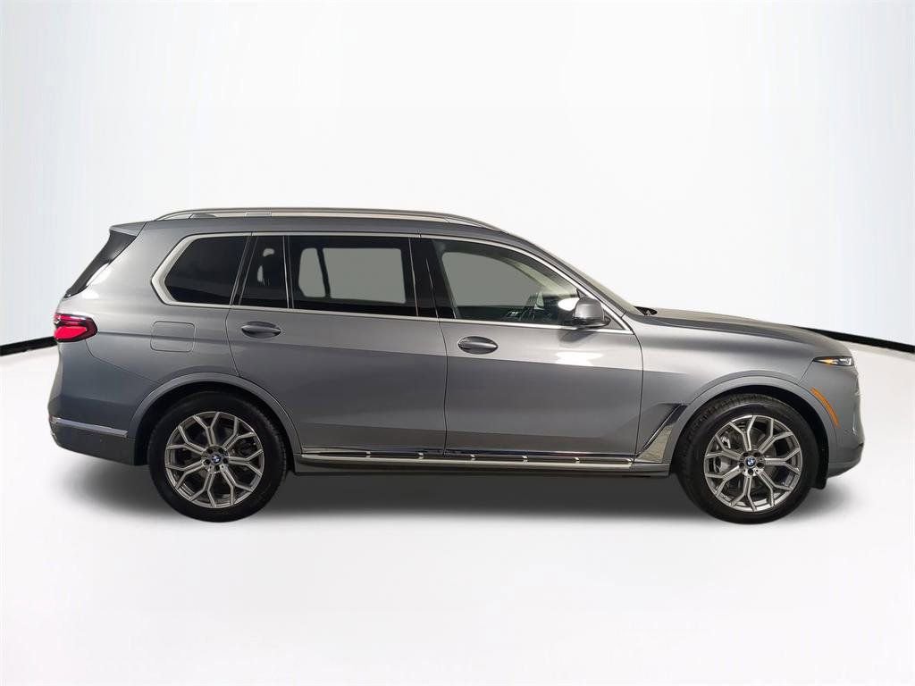 Used 2024 BMW X7 xDrive40i w/ Premium Package image 4