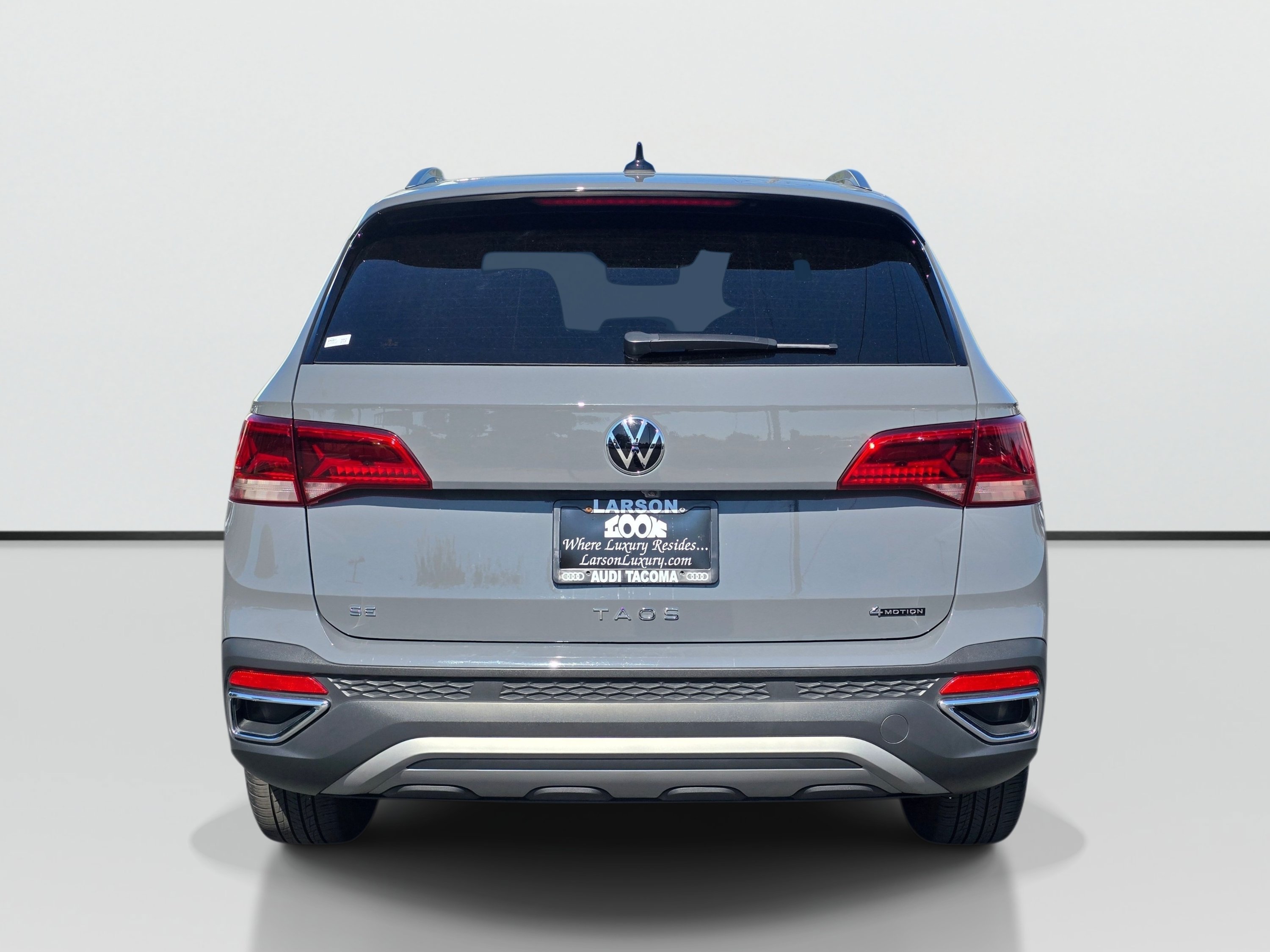 Used 2023 Volkswagen Taos SE AWD/4WD image 4