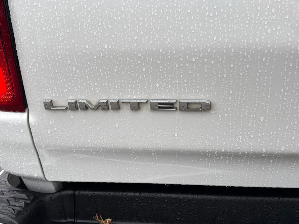 Used 2022 RAM 1500 Limited w/ Body Color Bumper Group image 6