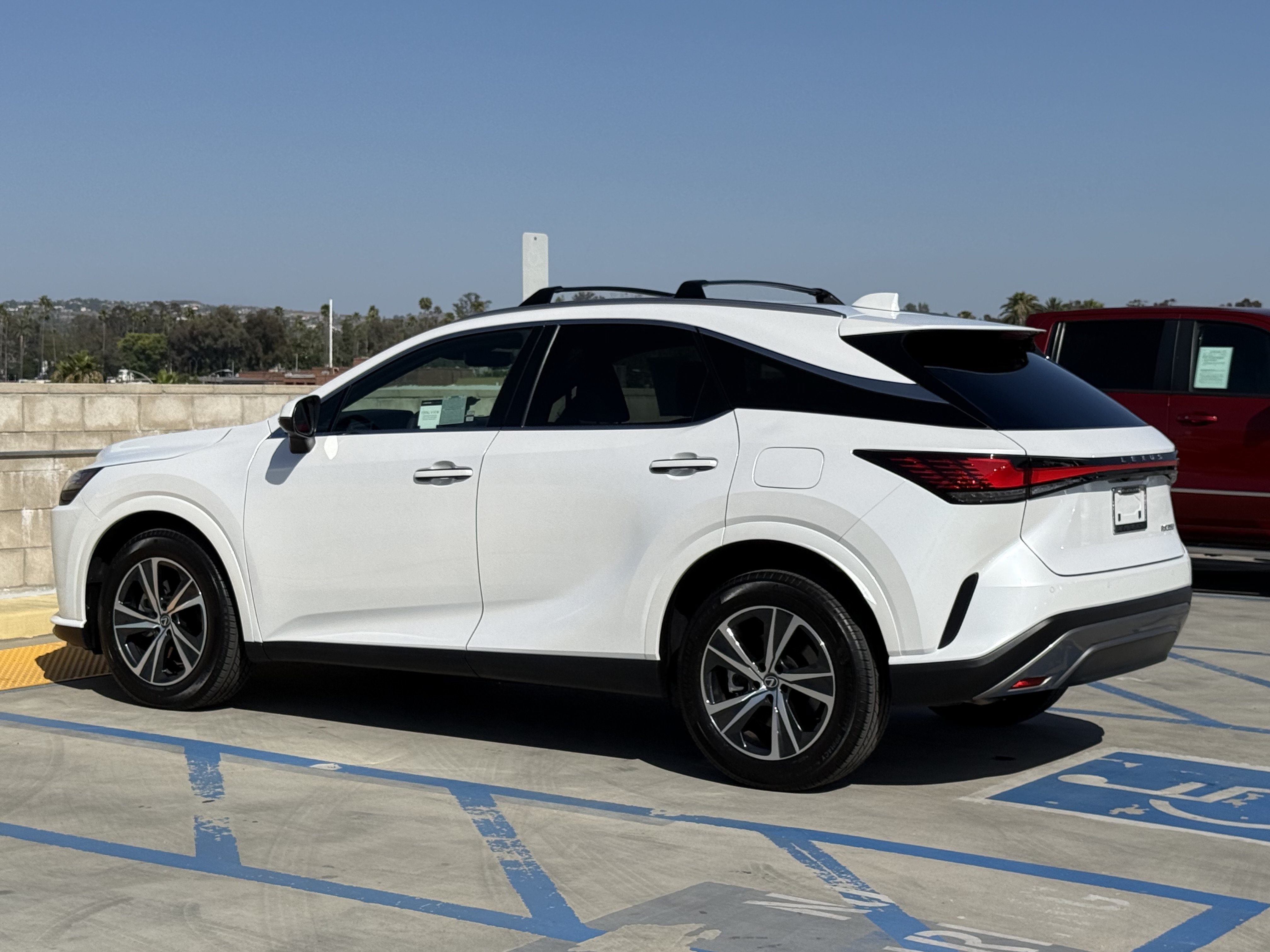 Certified 2025 Lexus RX 350 FWD w/ Technology Package image 9
