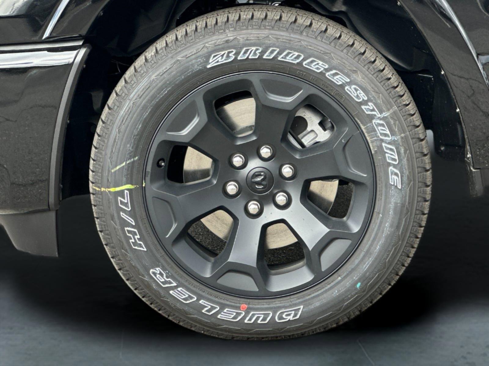 New 2026 RAM 1500 4x4 Crew Cab image 24
