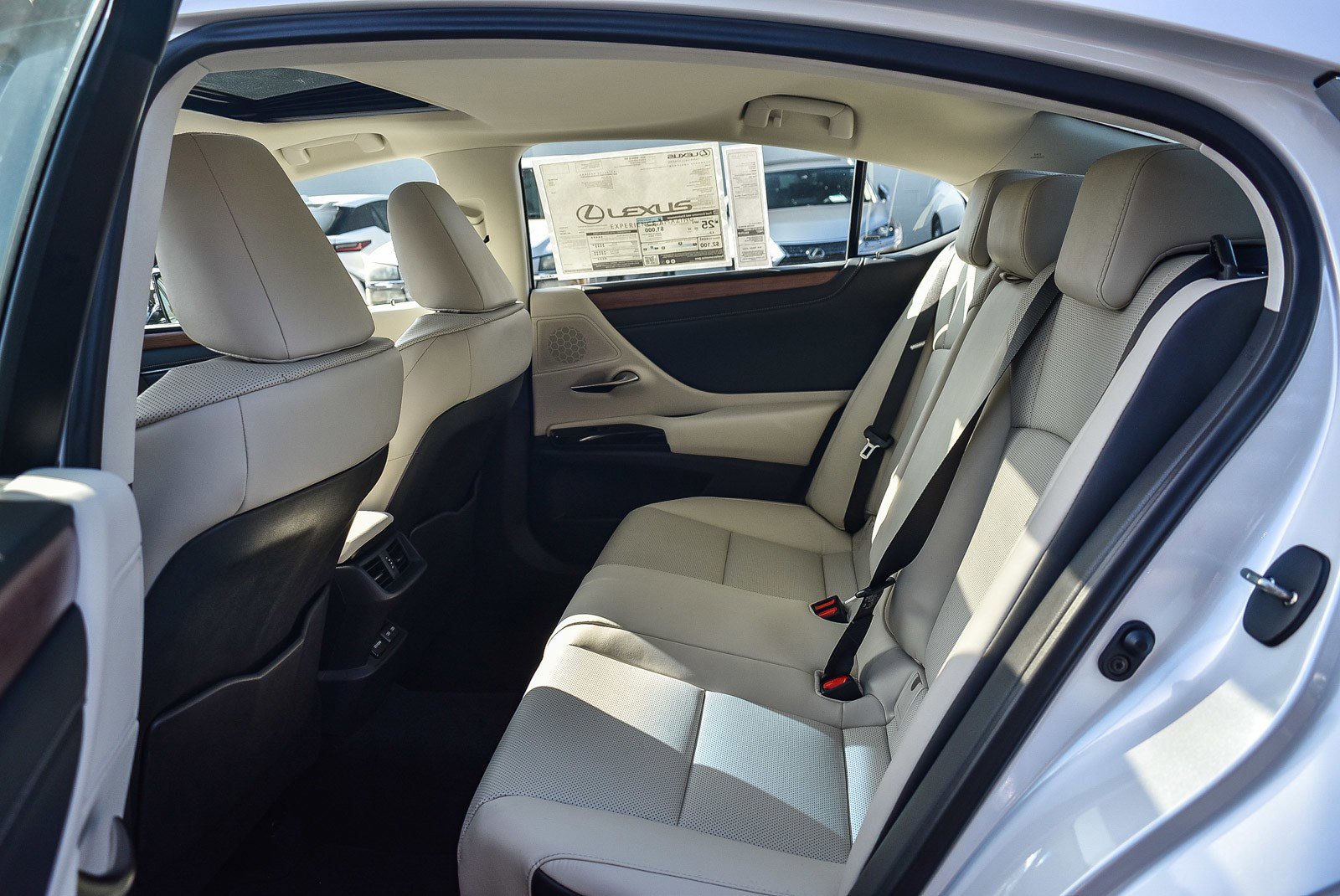 New 2025 Lexus ES 350 w/ Premium Package image 18