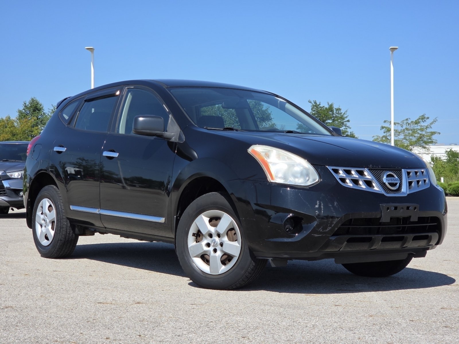 Used 2011 Nissan Rogue S AWD/4WD image 2