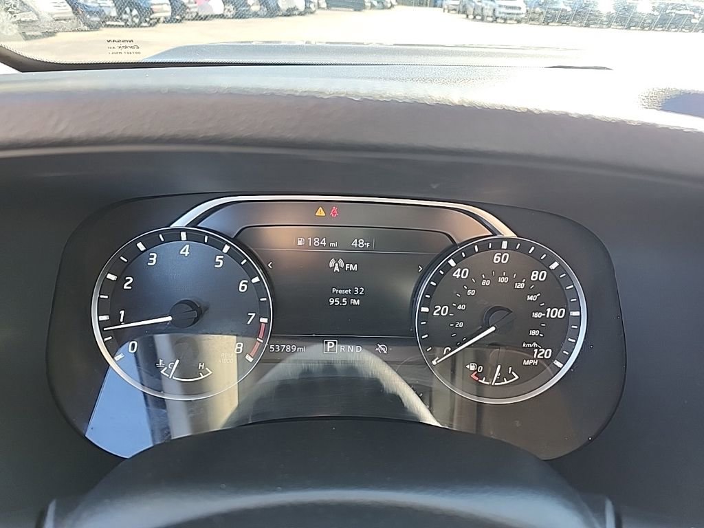 Used 2023 Nissan Frontier SV image 6