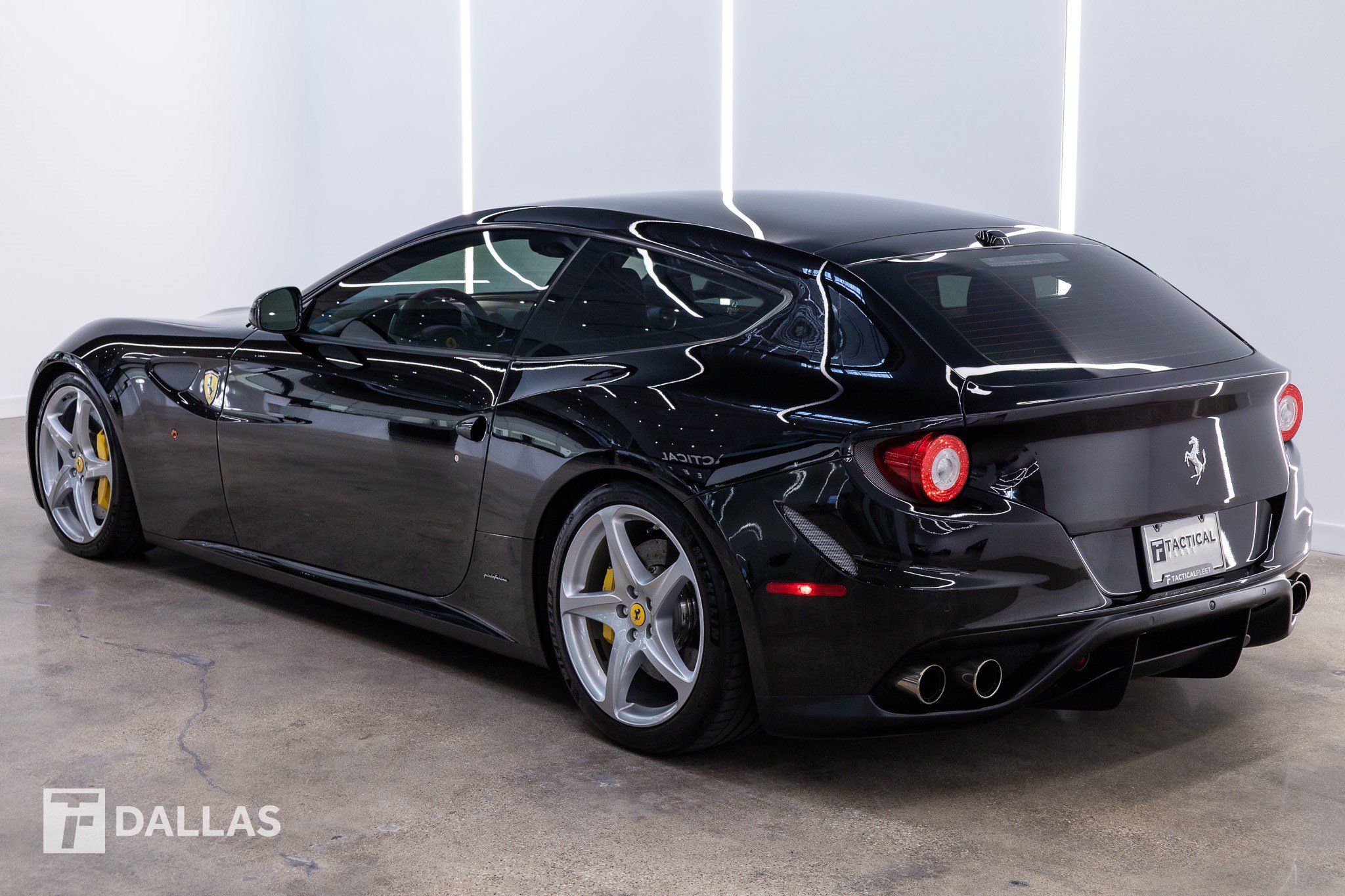 Used 2016 Ferrari FF AWD/4WD image 9