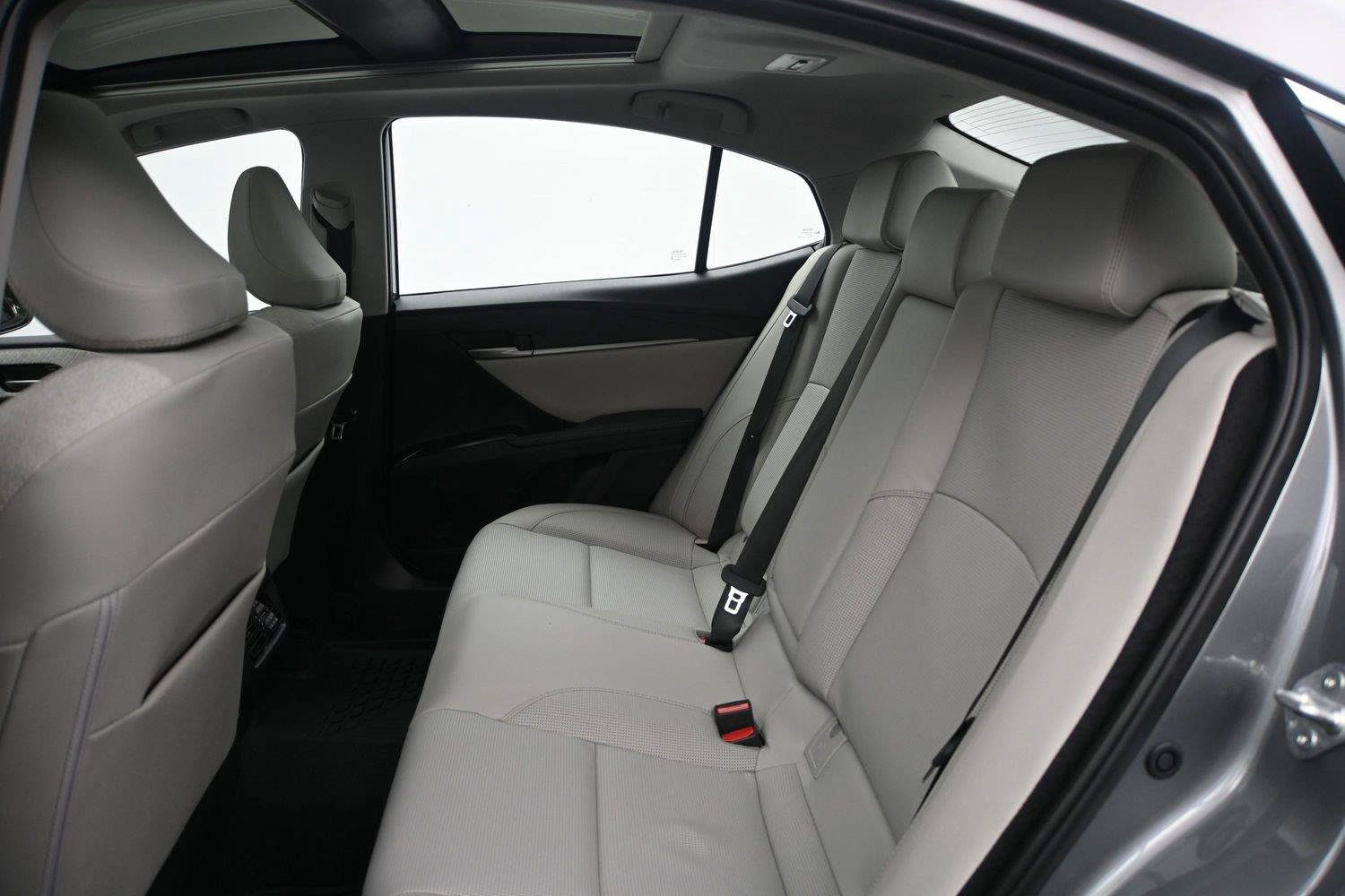 Used 2025 Toyota Camry XLE w/ Premium Plus Package AWD/4WD image 10