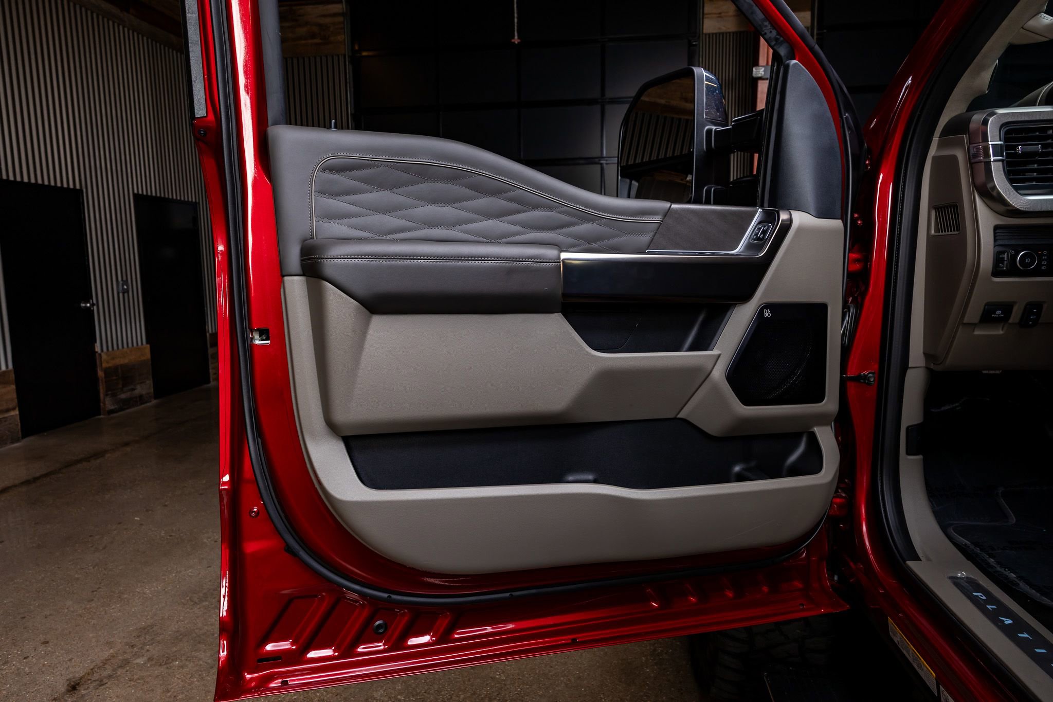 Used 2026 Ford F450 Platinum w/ Platinum Plus Package image 35